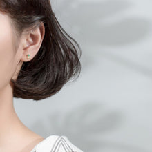 Load image into Gallery viewer, Ananas Ohrstecker aus Silber