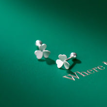 Load image into Gallery viewer, Kleeblatt Ohrstecker aus Silber