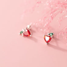 Load image into Gallery viewer, Apfel-Herz Ohrstecker aus Silber