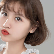 Load image into Gallery viewer, Katzen-Fischgreten Ohrstecker aus Silber