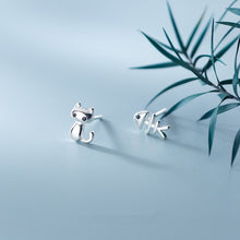 Load image into Gallery viewer, Katzen-Fischgreten Ohrstecker aus Silber
