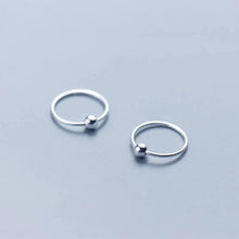 Load image into Gallery viewer, Kugel Ohrringe aus Silber