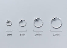 Load image into Gallery viewer, Kugel Ohrringe aus Silber