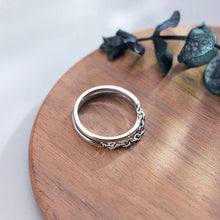 Load image into Gallery viewer, Ketten Ring aus Silber