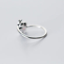 Load image into Gallery viewer, Kirschblüten Ring aus Silber