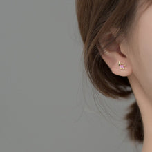 Load image into Gallery viewer, Rentier-Mützen Ohrstecker aus Silber