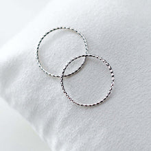 Load image into Gallery viewer, Fine Silver Ring