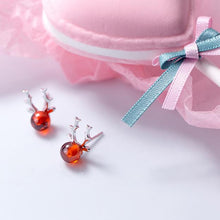 Load image into Gallery viewer, Rentier Ohrstecker aus Silber