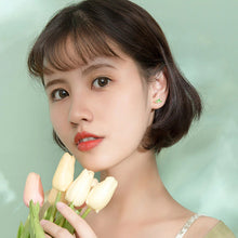 Load image into Gallery viewer, Grüne Blatt Ohrstecker aus Silber