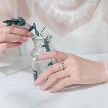 Load image into Gallery viewer, Leaf ring made of silver