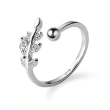Load image into Gallery viewer, Leaf ring made of silver
