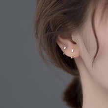 Load image into Gallery viewer, Mini Rechteck Ohrringe aus Silber