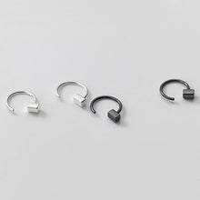 Load image into Gallery viewer, Mini Rechteck Ohrringe aus Silber