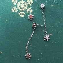 Load image into Gallery viewer, Schneeflocken Ohrstecker aus Silber