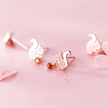 Load image into Gallery viewer, Eichhörnchen Ohrstecker aus Silber