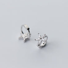 Load image into Gallery viewer, Stern Ohrringe aus Silber