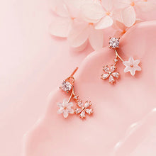 Load image into Gallery viewer, Zirkonia Blumen Ohrstecker aus Silber