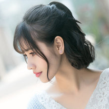 Load image into Gallery viewer, Pink Weisse Blumen Ohrstecker aus Silber