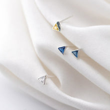 Load image into Gallery viewer, Dreieck Ohrstecker aus Silber