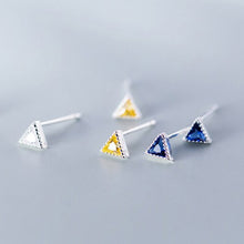 Load image into Gallery viewer, Dreieck Ohrstecker aus Silber