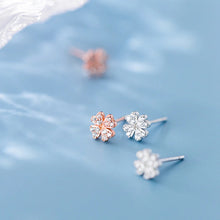 Load image into Gallery viewer, Kleeblatt Ohrstecker aus Silber