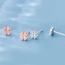 Load image into Gallery viewer, Kleeblatt Ohrstecker aus Silber