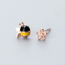 Load image into Gallery viewer, Bienen Ohrstecker aus Silber