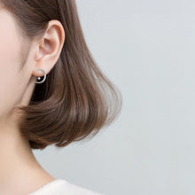 Load image into Gallery viewer, Mond Ohrstecker aus Silber