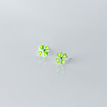Load image into Gallery viewer, Grüne Kleeblatt Ohrstecker