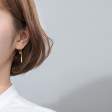 Load image into Gallery viewer, Geometrische Ketten Ohrstecker aus Silber