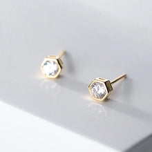 Load image into Gallery viewer, Hexagon Ohrstecker aus Silber