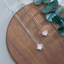 Load image into Gallery viewer, Eingeschlossene Kristall Halskette aus Silber