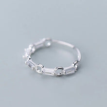 Load image into Gallery viewer, Geometrischer Ring aus Silber