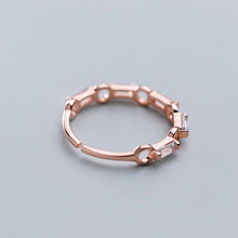 Load image into Gallery viewer, Geometrischer Ring aus Silber