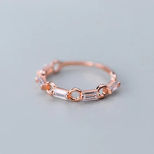 Load image into Gallery viewer, Geometrischer Ring aus Silber