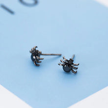 Load image into Gallery viewer, Spinnen Ohrstecker aus Silber