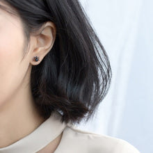 Load image into Gallery viewer, Spinnen Ohrstecker aus Silber