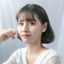 Load image into Gallery viewer, Türkis Marienkäfer Ohrstecker aus Silber