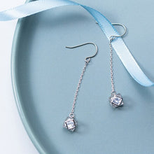Load image into Gallery viewer, Geometrische Kristall Ohrringe aus Silber