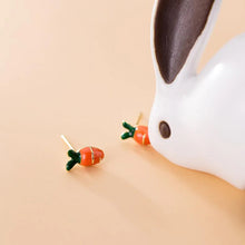 Load image into Gallery viewer, Karotten Ohrstecker aus Silber