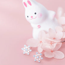 Load image into Gallery viewer, Schneeflocken Ohrstecker aus Silber