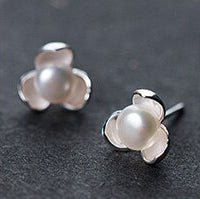 Load image into Gallery viewer, Perlen Knospen Ohrstecker aus Silber