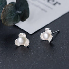 Load image into Gallery viewer, Perlen Knospen Ohrstecker aus Silber