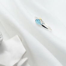Load image into Gallery viewer, Whale ring made of silver