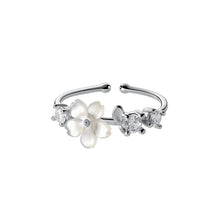 Load image into Gallery viewer, White Flower Silver Ring