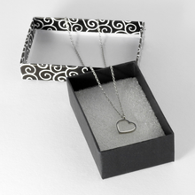 Load image into Gallery viewer, Heart Necklace
