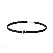 Load image into Gallery viewer, Halsband/Choker mit Rundem Silber Anhänger
