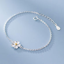 Load image into Gallery viewer, Blumen Armband aus Silber
