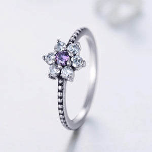 Violetter Blumen Ring