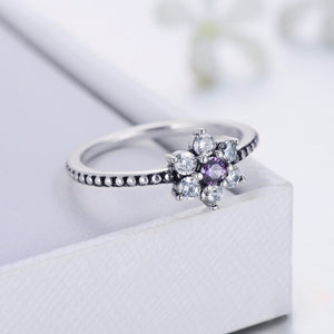 Violetter Blumen Ring